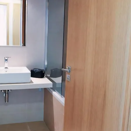 Apartment Convenient, Simple And Stylish *